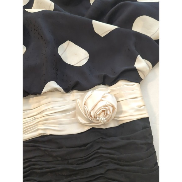 Vintage Saint ROMEI 100% Silk Dress 16 Black White Wing Sleeves Hong Kong Artsy - Picture 8 of 16